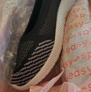 BN Easy Spirit Slip On Walking Shoe